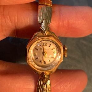 Vintage Westclock ladies 17 jewel authentic watch